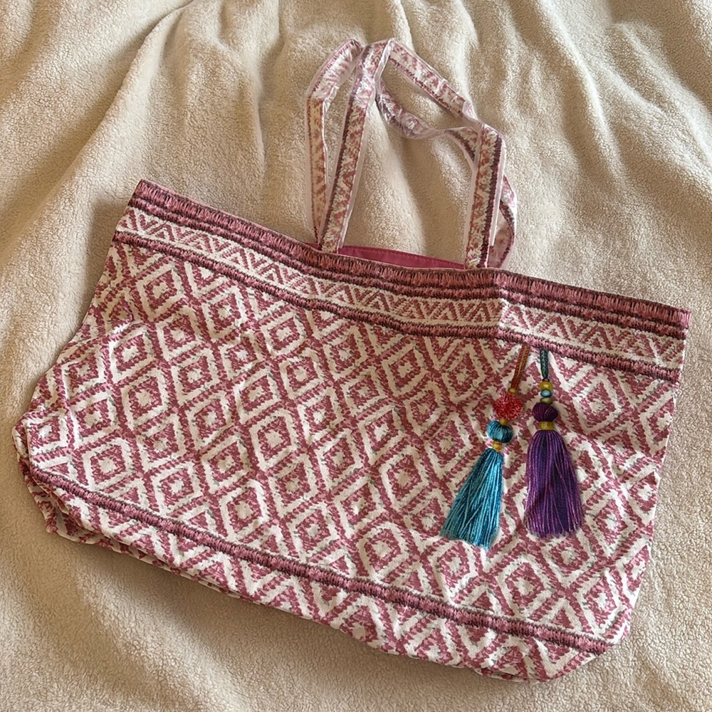 Estee Lauder collectable beach tote bag
